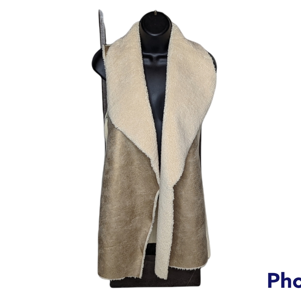 Mesh + Lace Sherpa Lined Long Vest NWT Size Small